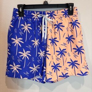 Chubbies Blue and Pink/Peach Palm Print Men's Athletic Shorts